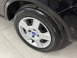 FORD - FIESTA - 2010/2010 - Preta - R$ 27.990,00