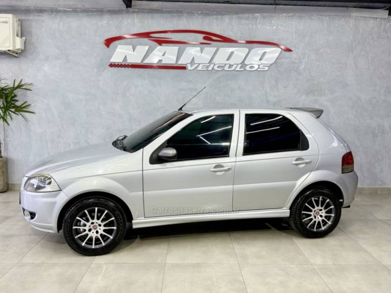 FIAT - PALIO - 2008/2008 - Prata - R$ 31.990,00