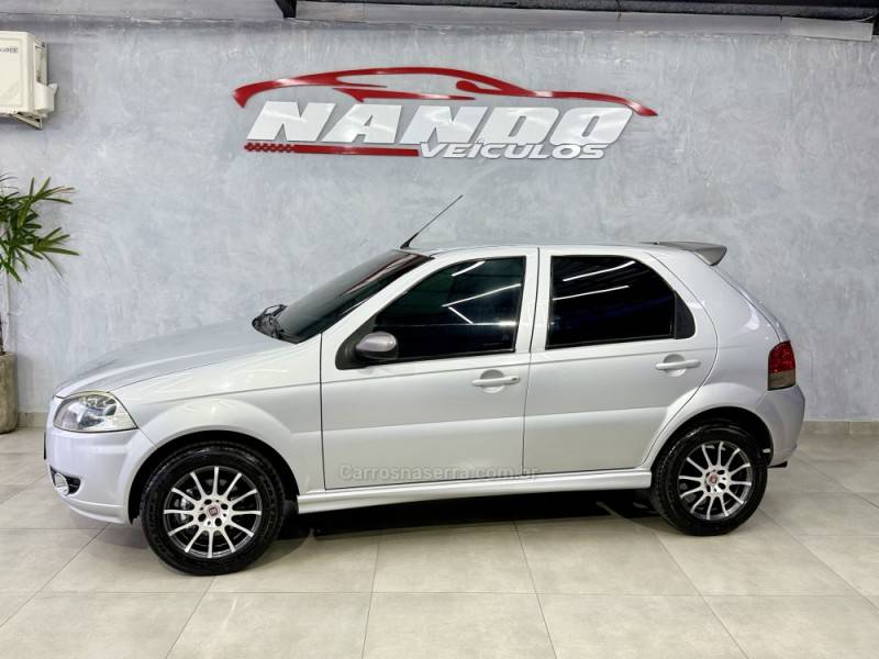 FIAT - PALIO - 2008/2008 - Prata - R$ 31.990,00