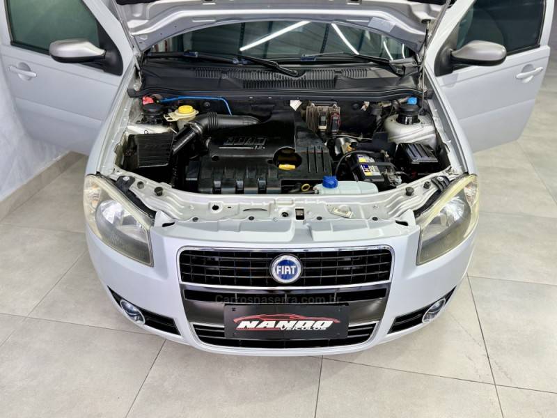 FIAT - PALIO - 2008/2008 - Prata - R$ 31.990,00