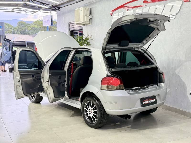 FIAT - PALIO - 2008/2008 - Prata - R$ 31.990,00