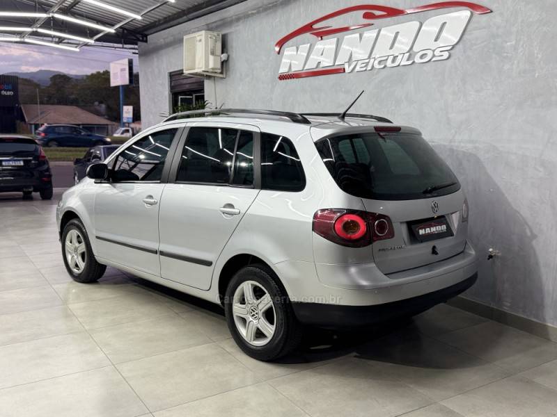VOLKSWAGEN - SPACEFOX - 2009/2009 - Prata - R$ 32.990,00