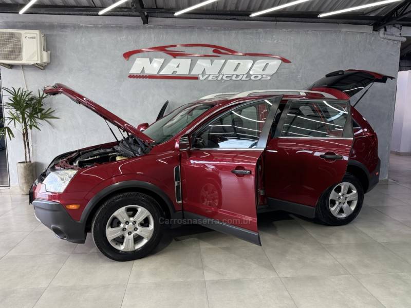 CHEVROLET - CAPTIVA - 2013/2013 - Vermelha - R$ 52.990,00