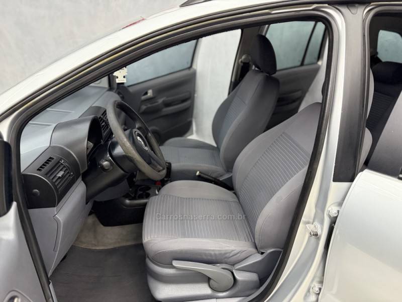VOLKSWAGEN - SPACEFOX - 2009/2009 - Prata - R$ 32.990,00