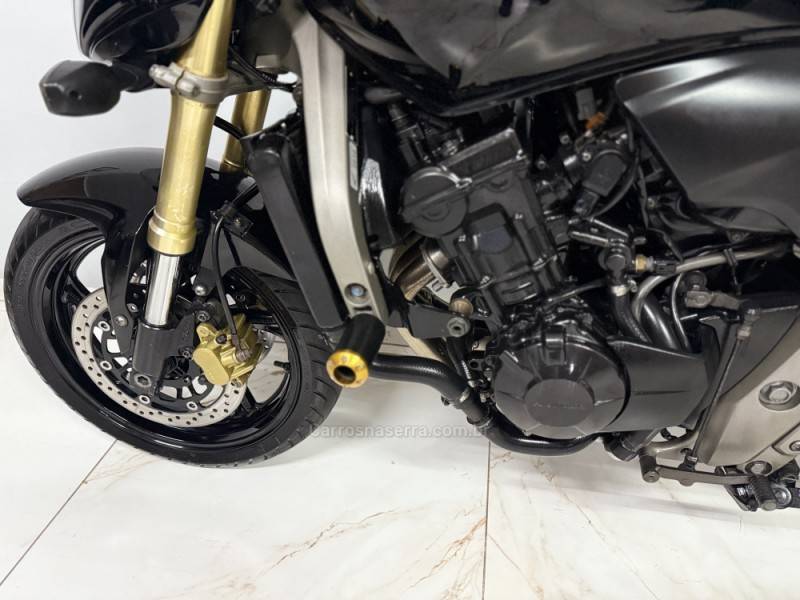 HONDA - CB 600F - 2010/2010 - Preta - R$ 36.990,00