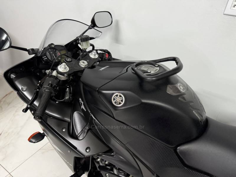 YAMAHA - YZF - 2010/2010 - Preta - R$ 39.990,00
