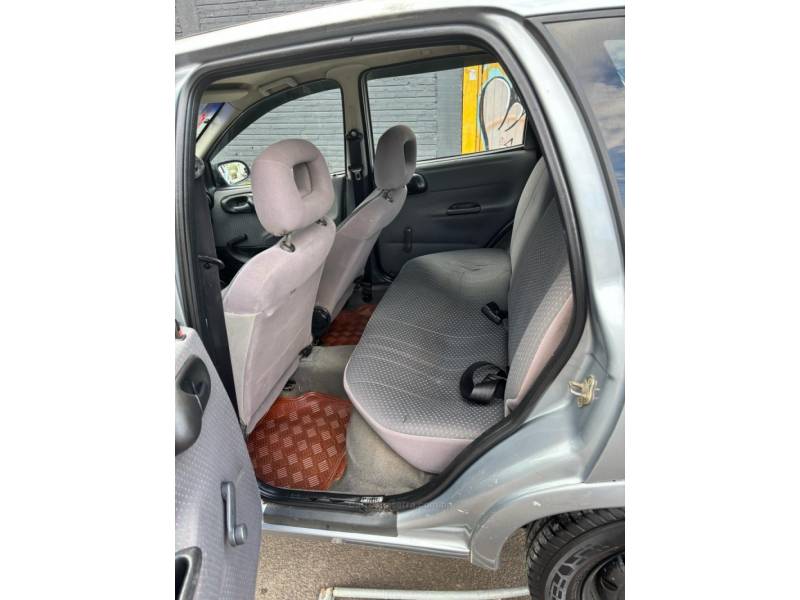 CHEVROLET - CORSA - 1997/1997 - Cinza - R$ 11.990,00