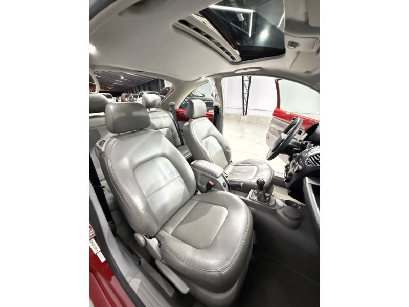 VOLKSWAGEN - NEW BEETLE - 2009/2009 - Vermelha - R$ 59.990,00