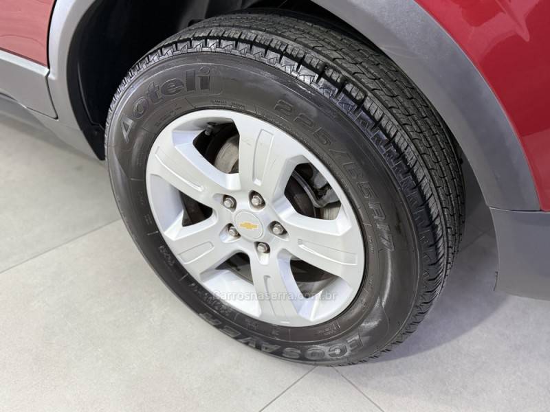 CHEVROLET - CAPTIVA - 2013/2013 - Vermelha - R$ 52.990,00