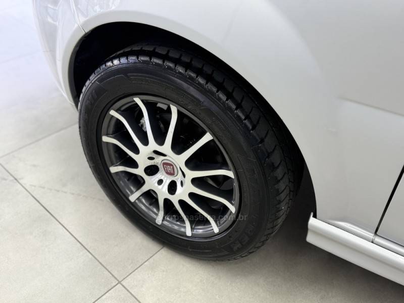 FIAT - PALIO - 2008/2008 - Prata - R$ 31.990,00
