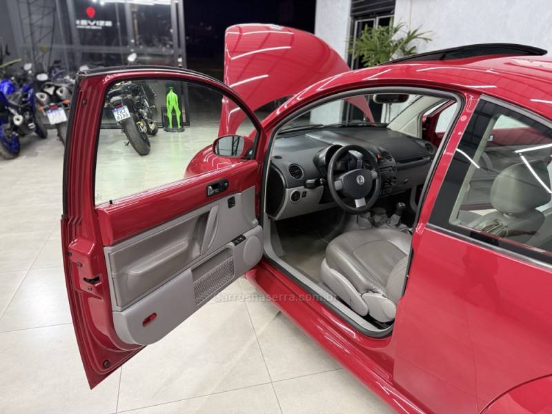 VOLKSWAGEN - NEW BEETLE - 2009/2009 - Vermelha - R$ 59.990,00