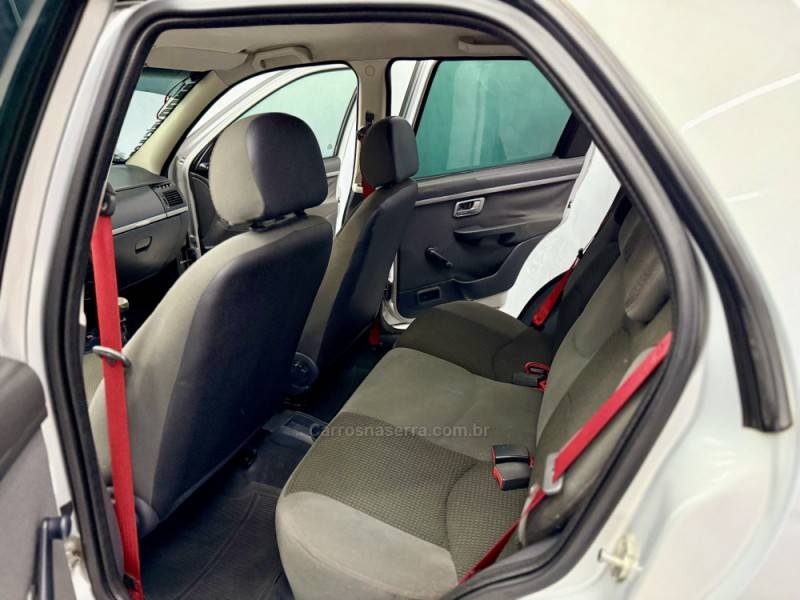 FIAT - PALIO - 2008/2008 - Prata - R$ 31.990,00