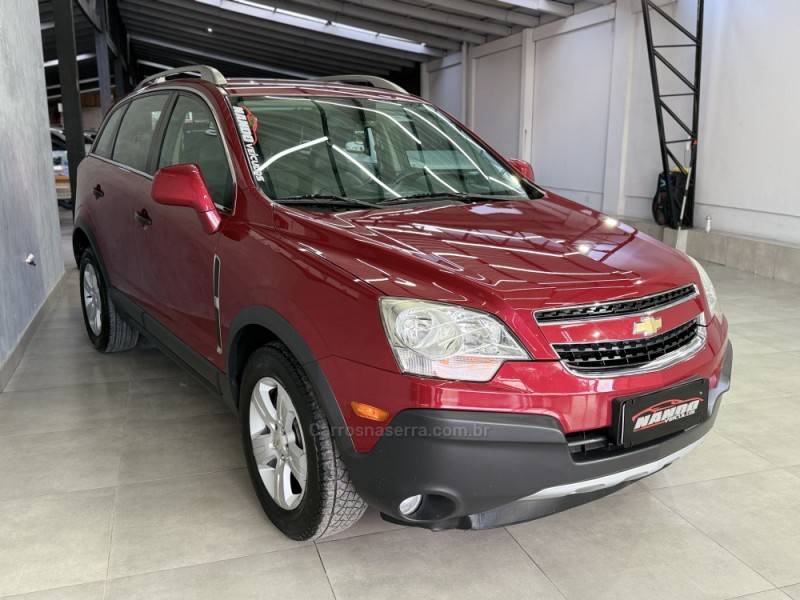 CHEVROLET - CAPTIVA - 2013/2013 - Vermelha - R$ 52.990,00