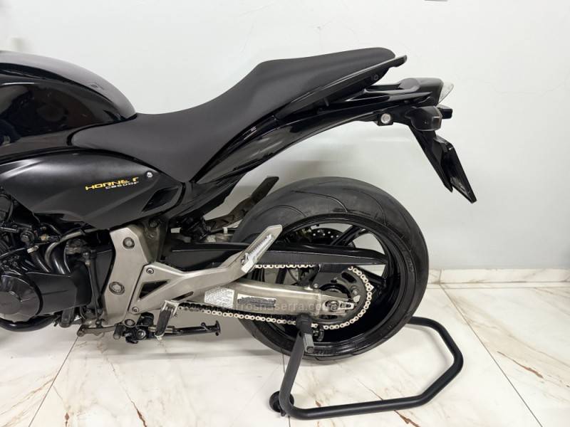 HONDA - CB 600F - 2010/2010 - Preta - R$ 36.990,00