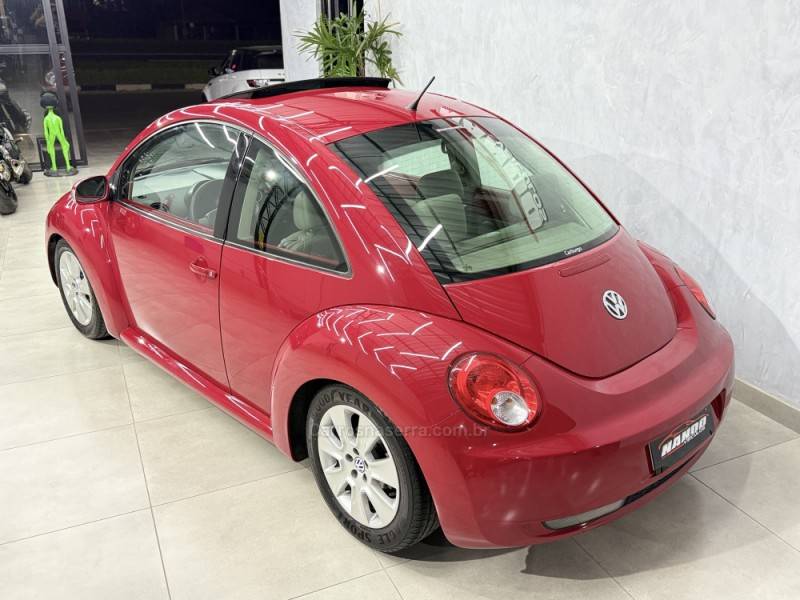 VOLKSWAGEN - NEW BEETLE - 2009/2009 - Vermelha - R$ 59.990,00