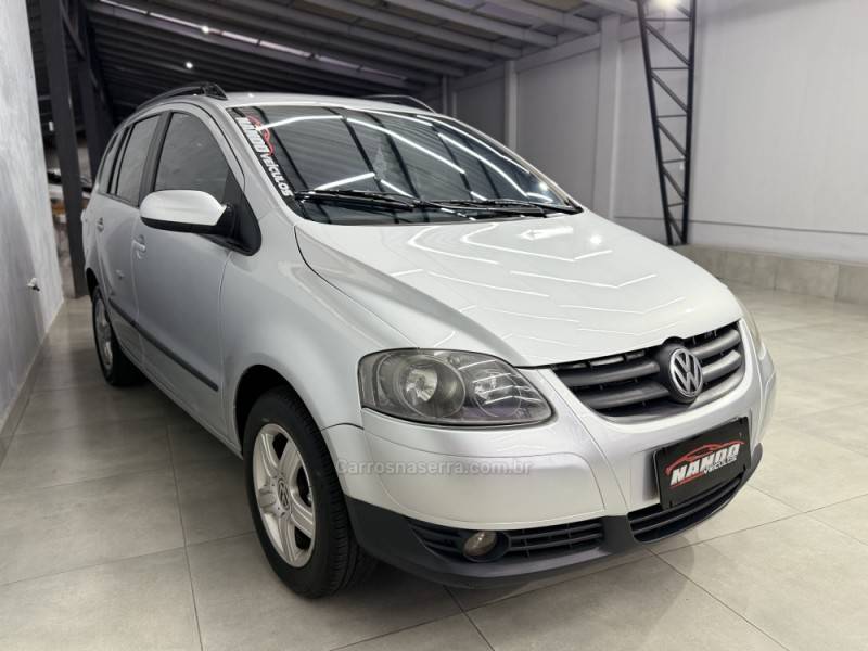 VOLKSWAGEN - SPACEFOX - 2009/2009 - Prata - R$ 32.990,00