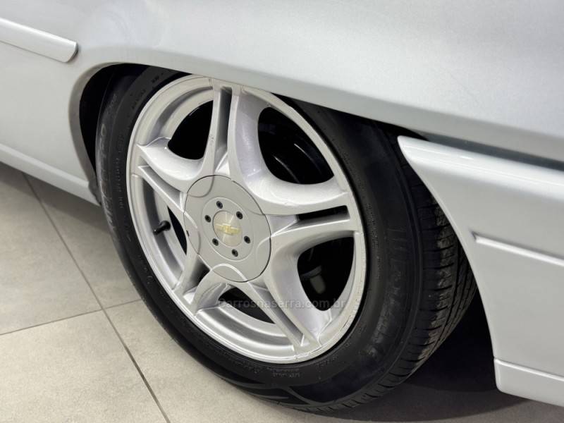 CHEVROLET - KADETT - 1998/1998 - Prata - R$ 19.990,00