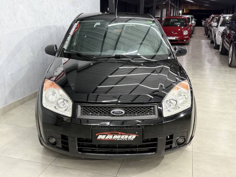 FORD - FIESTA - 2010/2010 - Preta - R$ 27.990,00