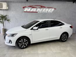 CHEVROLET - ONIX - 2023/2023 - Branca - R$ 93.990,00
