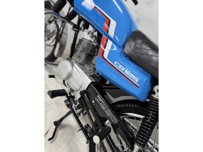 HONDA - CG 125 - 1983/1983 - Azul - R$ 12.990,00