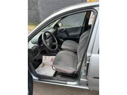 CHEVROLET - CORSA - 1997/1997 - Cinza - R$ 11.990,00