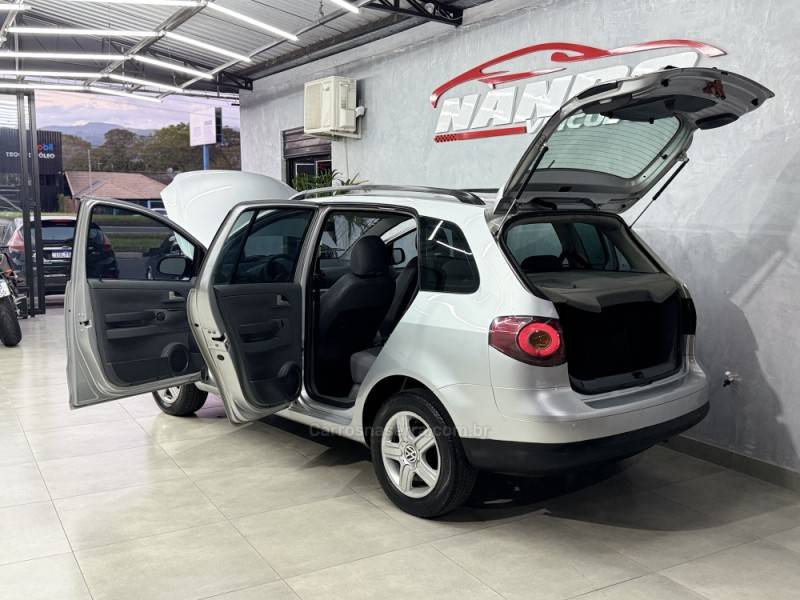 VOLKSWAGEN - SPACEFOX - 2009/2009 - Prata - R$ 32.990,00