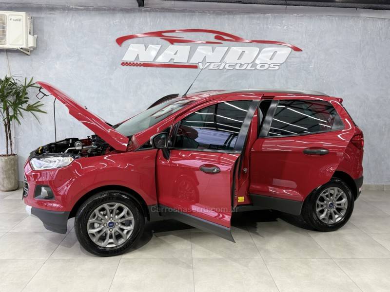 FORD - ECOSPORT - 2017/2017 - Vermelha - R$ 63.990,00