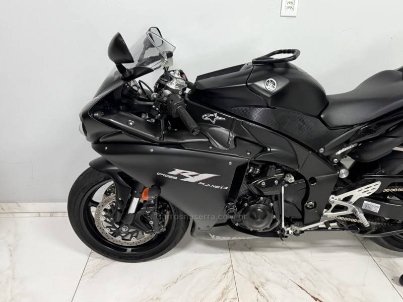 YAMAHA - YZF - 2010/2010 - Preta - R$ 39.990,00