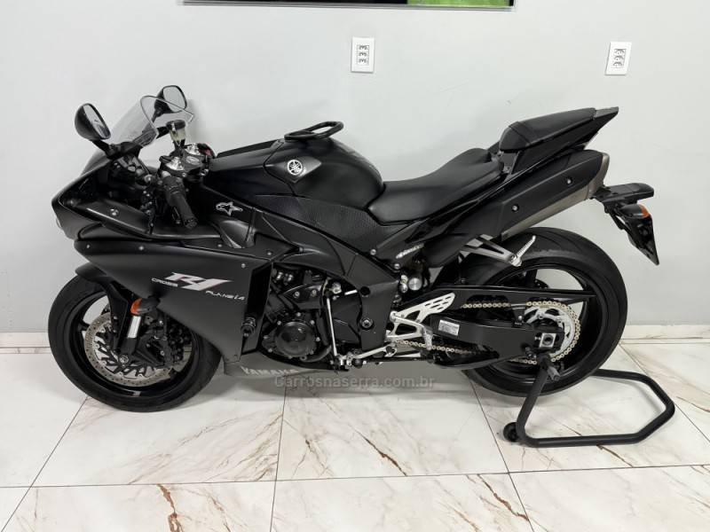 YAMAHA - YZF - 2010/2010 - Preta - R$ 39.990,00