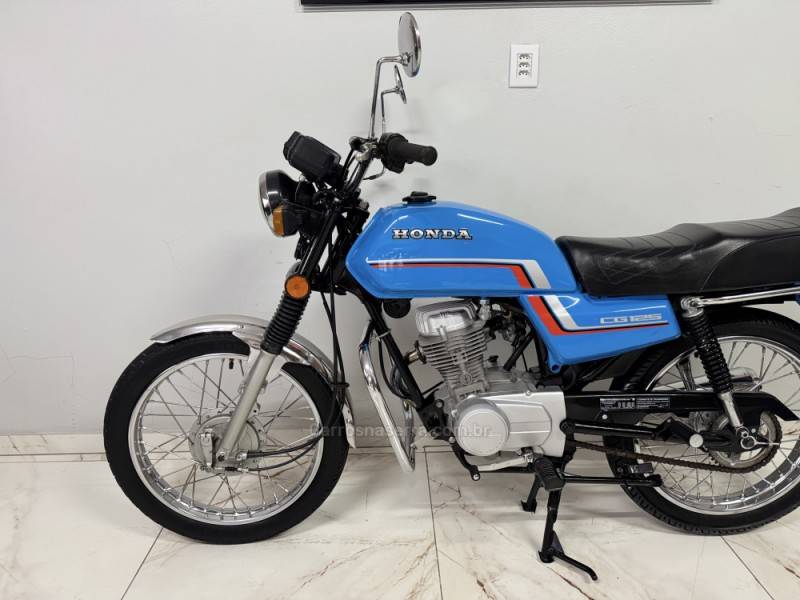 HONDA - CG 125 - 1983/1983 - Azul - R$ 12.990,00