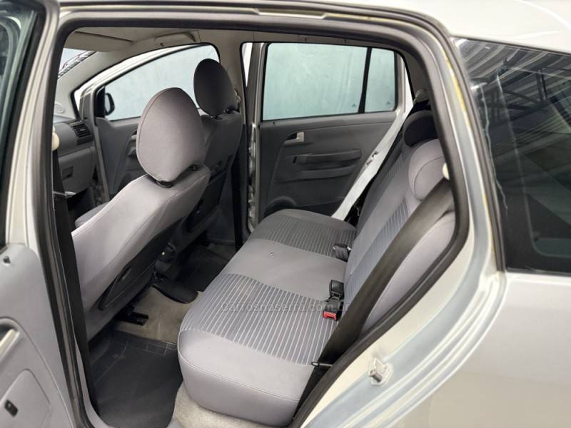 VOLKSWAGEN - SPACEFOX - 2009/2009 - Prata - R$ 32.990,00